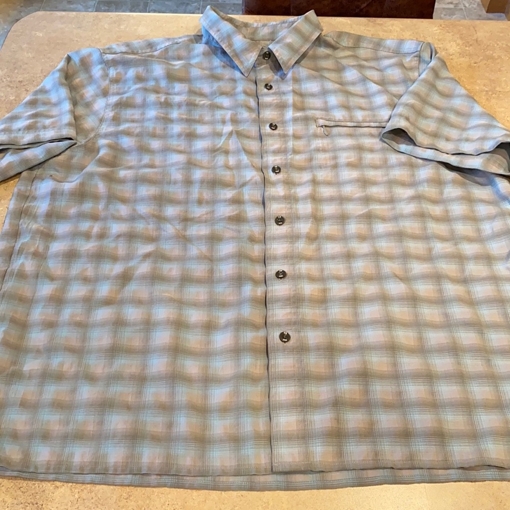 Men’s Eddie Bauer shirt size XL